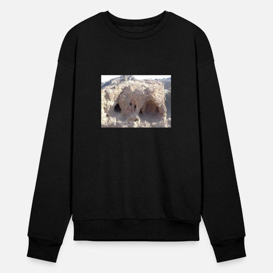 A strange cave in Al Tuwailat Valley, Egypt