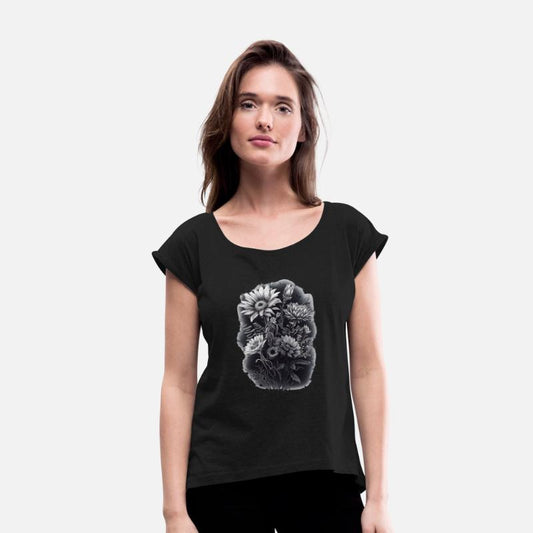 Black Flowers: Romantic Love - Gift T-Shirt