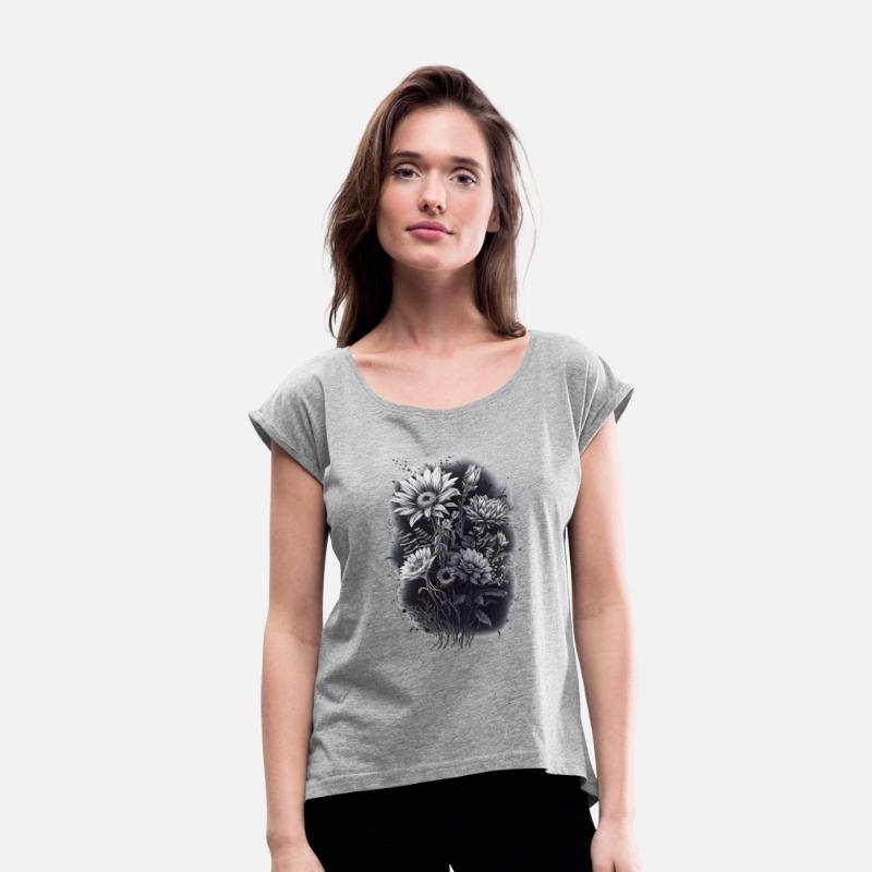 Black Flowers: Romantic Love - Gift T-Shirt
