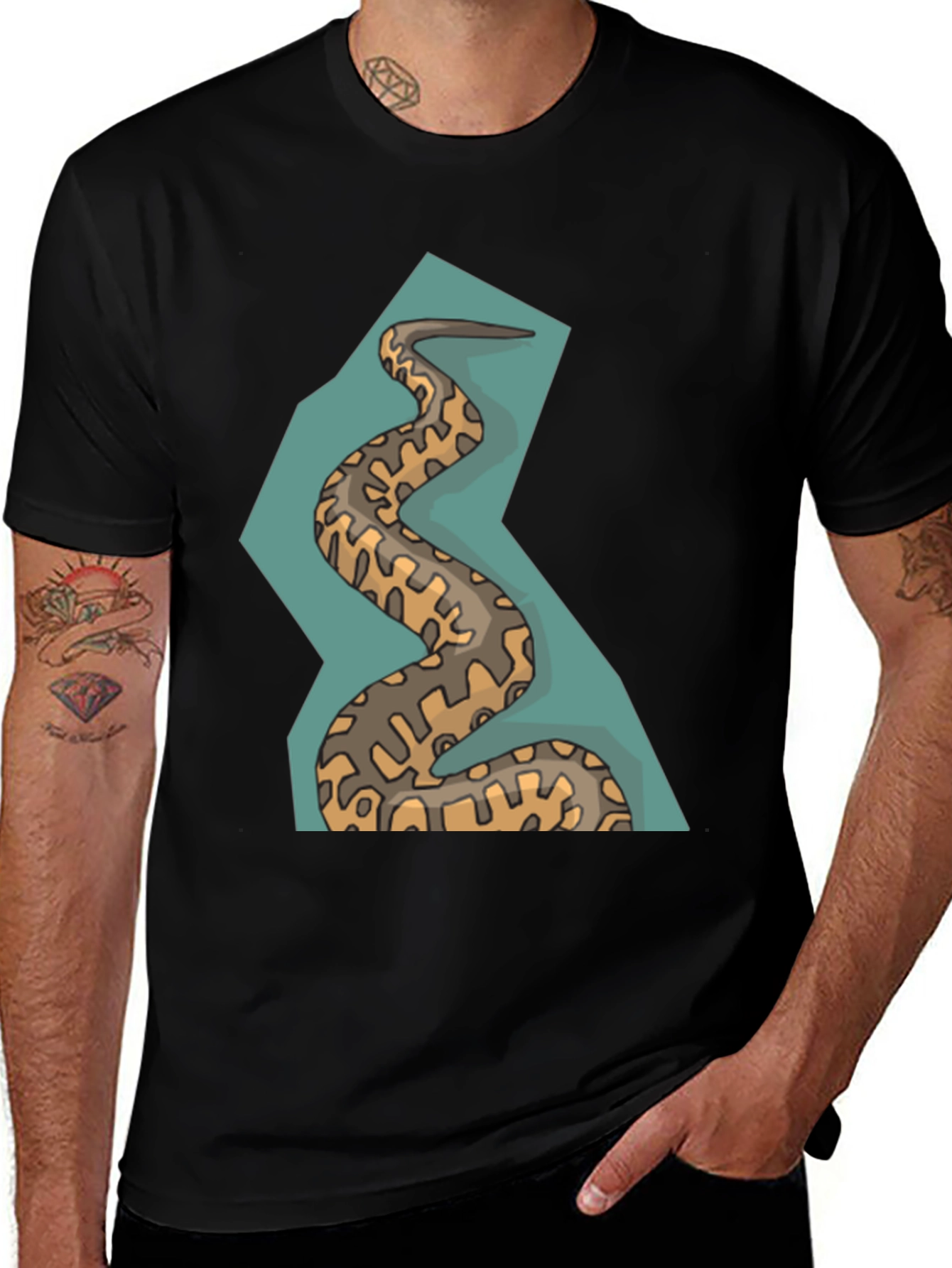 Snake Graphic Tee - Unique Design Stylish Comfort